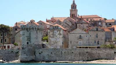Glockenturm der St.-Markus-Kathedrale in Korcula